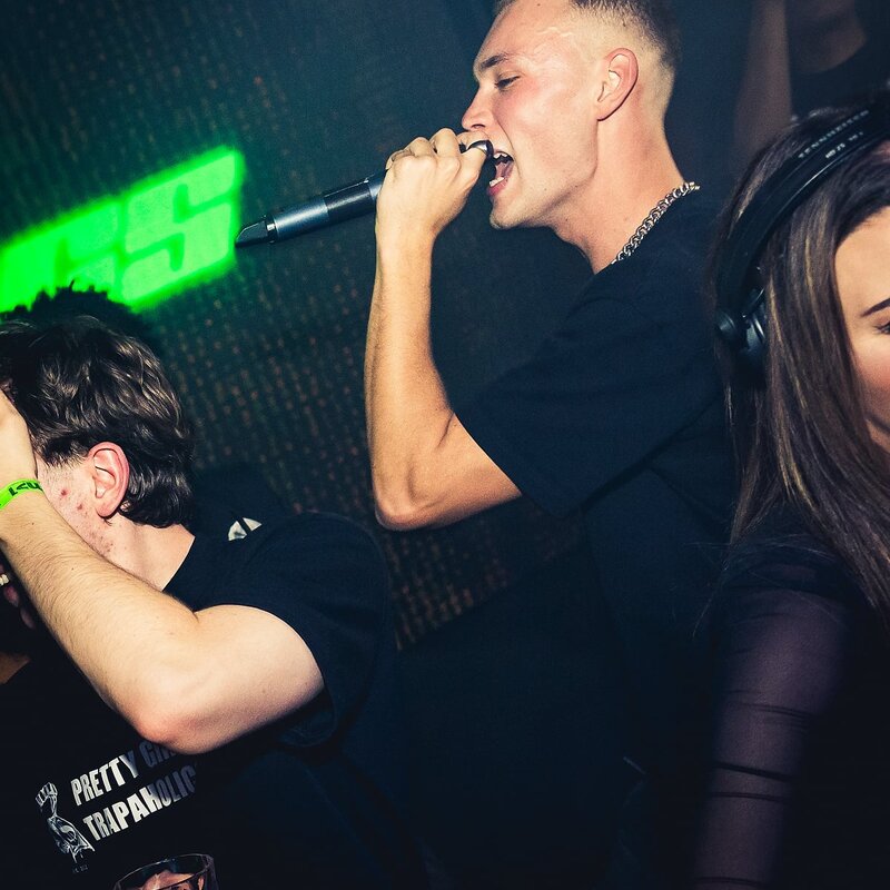 Trapaholics // 16.05.25